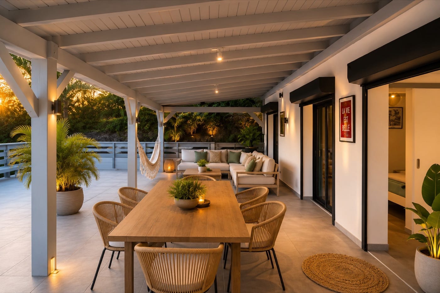 Après : terrasse abritée de la pluie