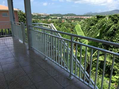 Balcon réalisé par FOR HOME DESIGN en Martinique