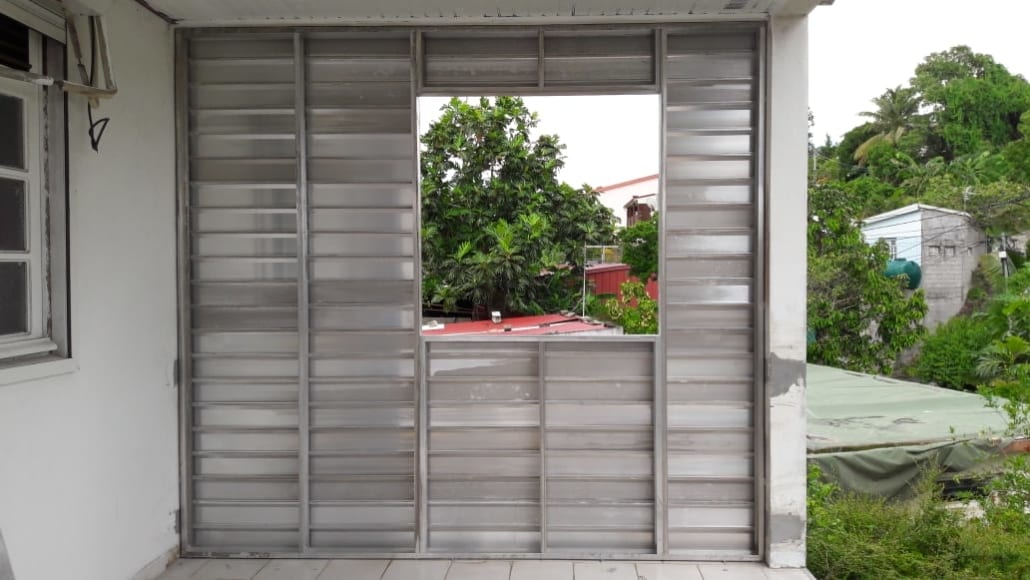 Bardage aluminium réalisé par FOR HOME DESIGN en Martinique
