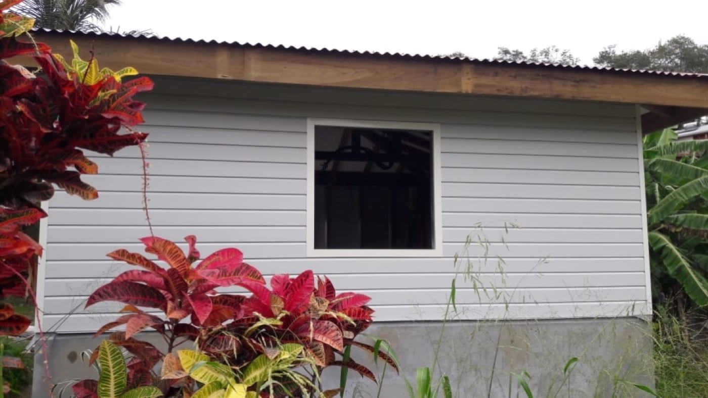 Bardage aluminium réalisé par FOR HOME DESIGN en Martinique