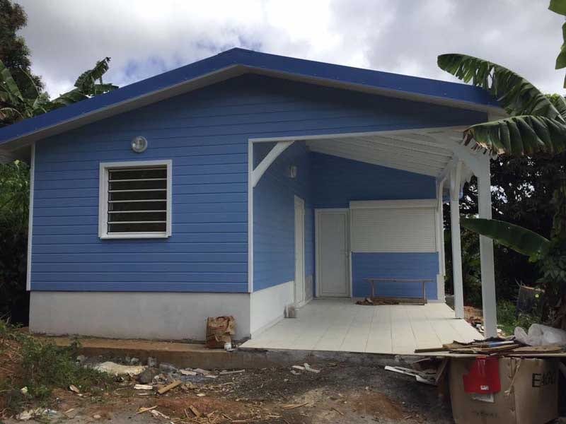 Bungalow en ossature bois en cours de construction en Martinique