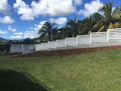Clôture réalisée par FOR HOME DESIGN en Martinique
