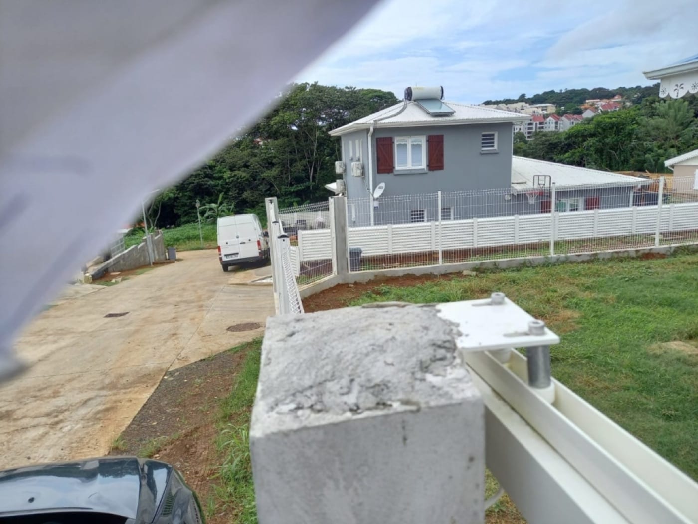 Clôture réalisée par FOR HOME DESIGN en Martinique