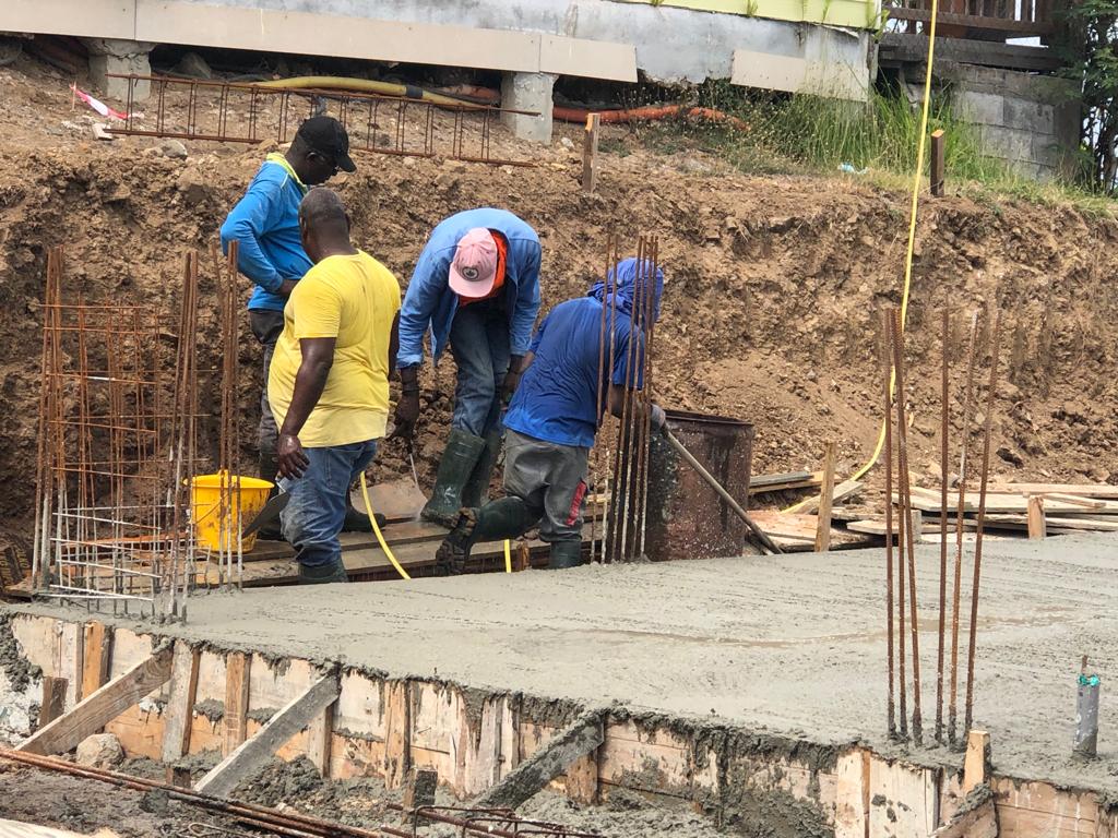 Chantier de maçonnerie réalisé par FOR HOME DESIGN en Martinique