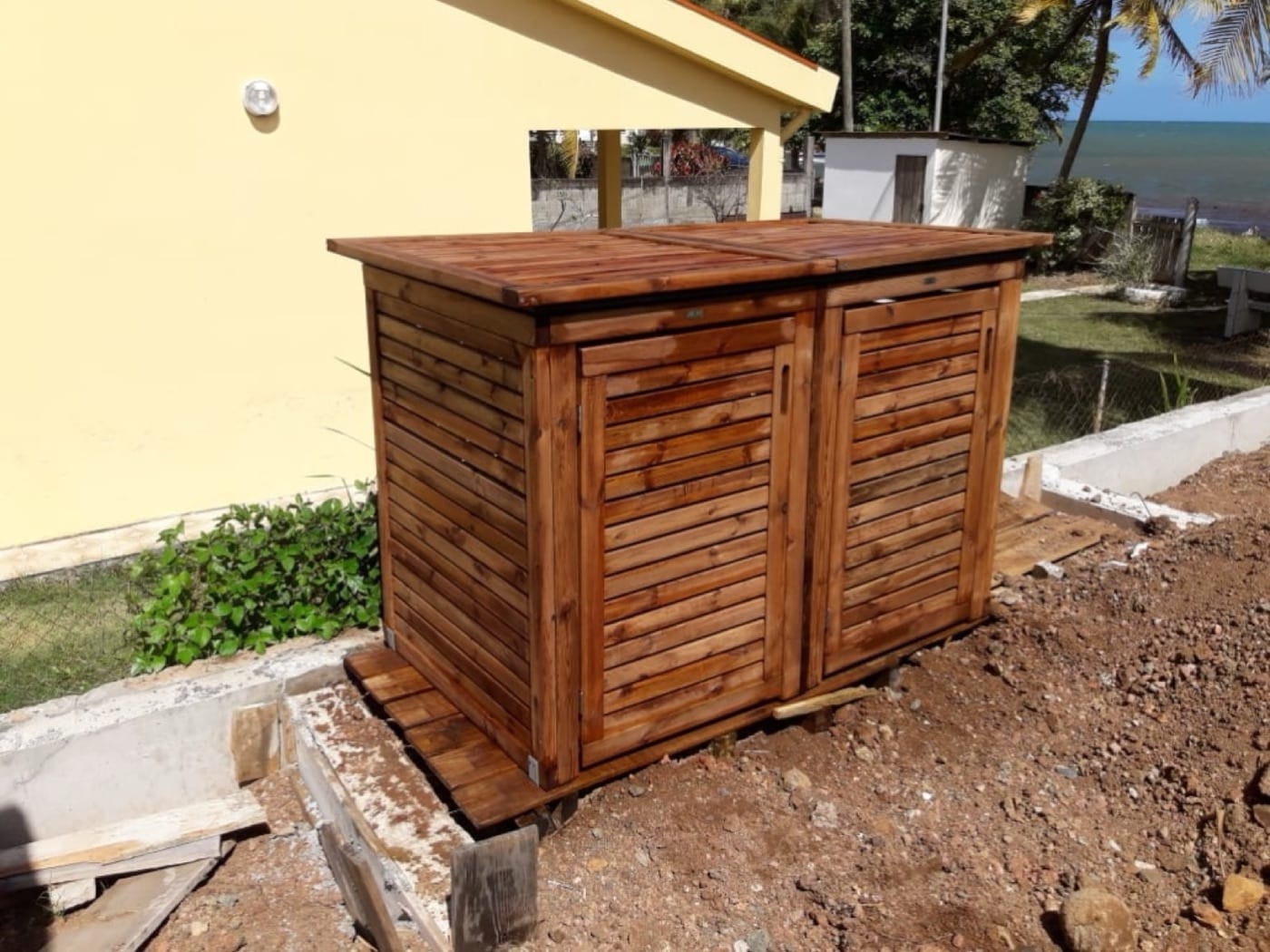 Piscine réalisée par FOR HOME DESIGN en Martinique