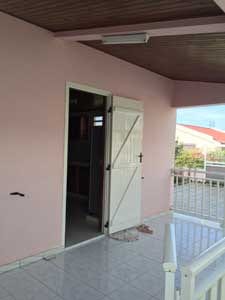 Volets aluminium sur mesure réalisés par FOR HOME DESIGN en Martinique